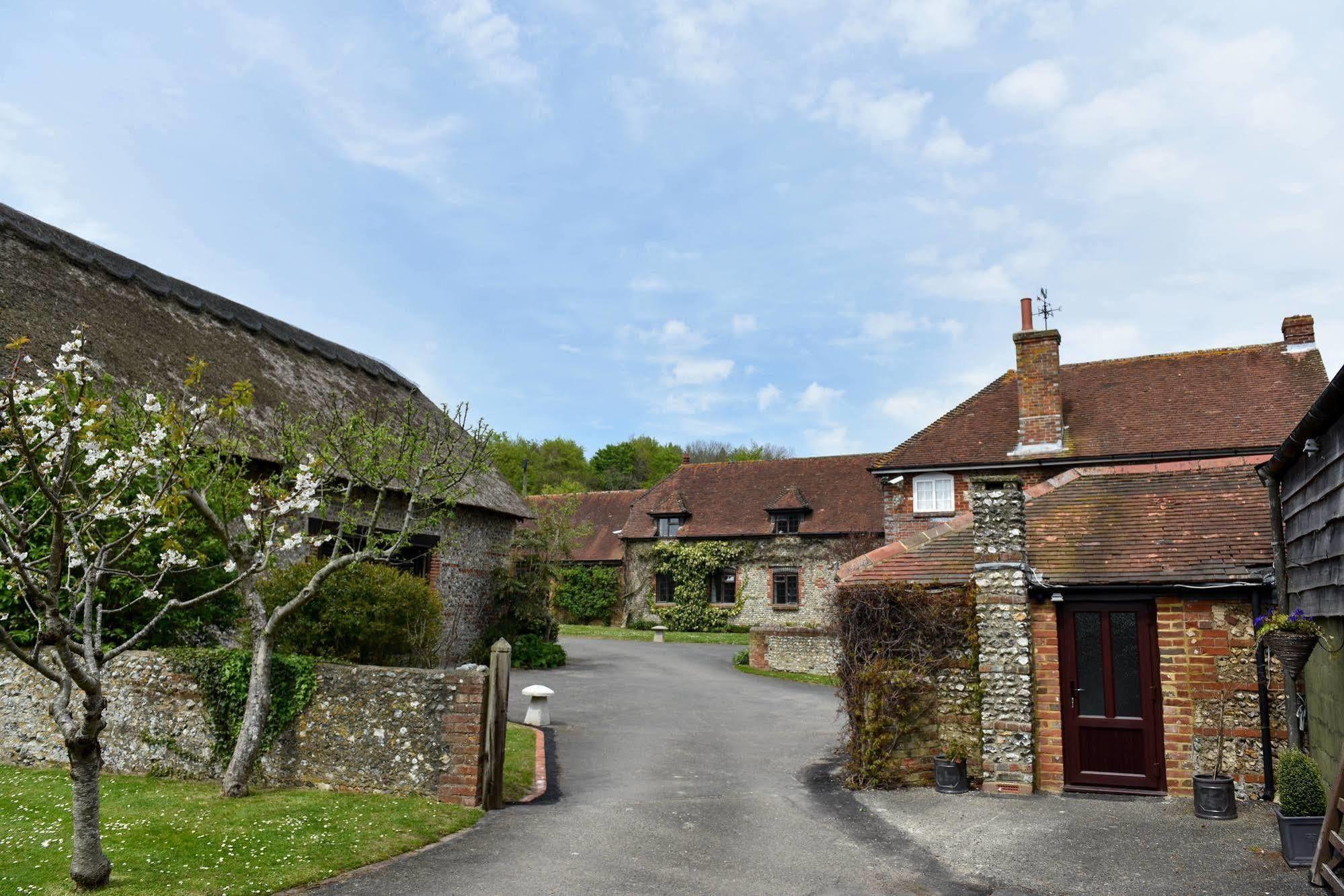 Old Selden Farm B&B Clapham  Exterior foto