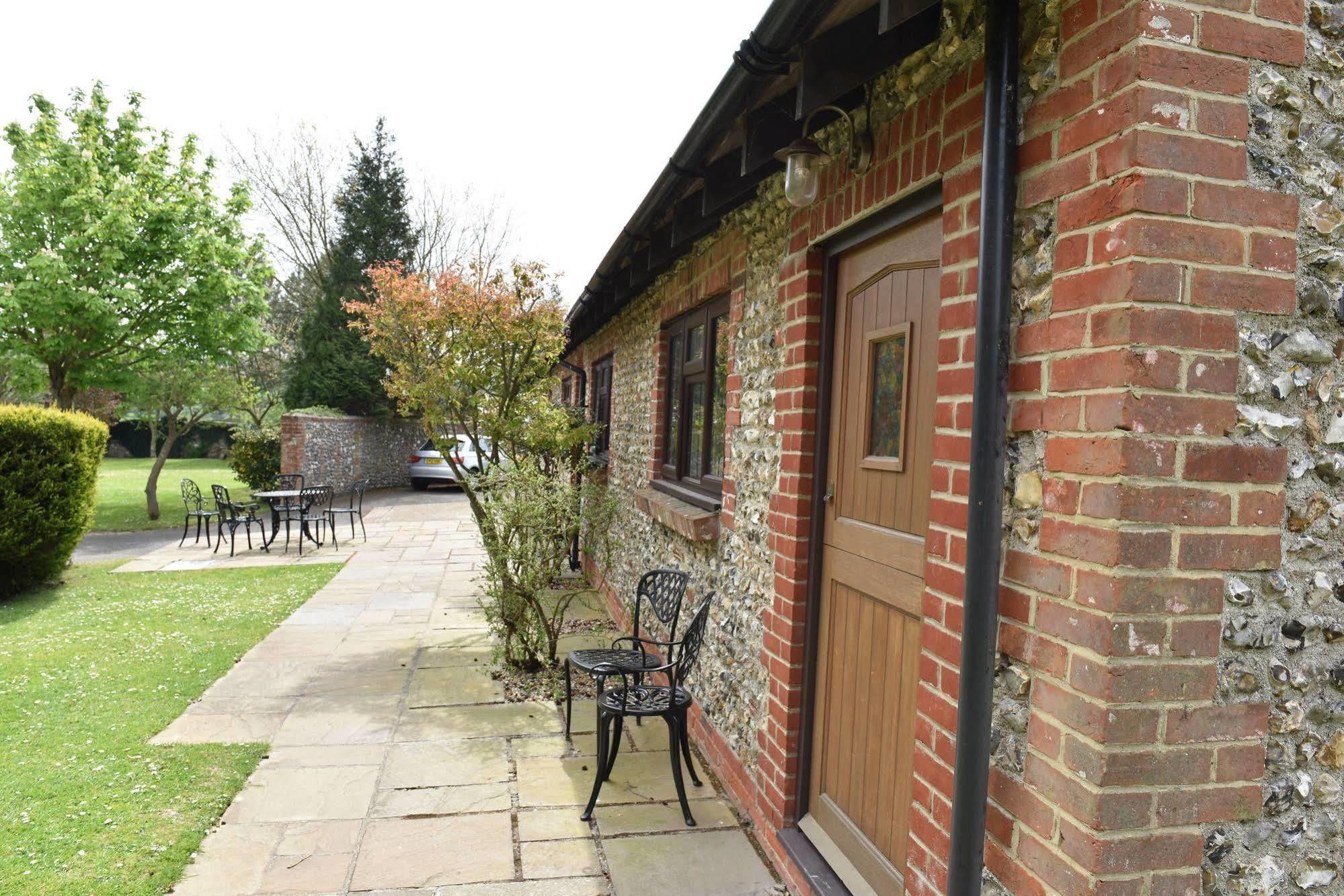 Old Selden Farm B&B Clapham  Exterior foto